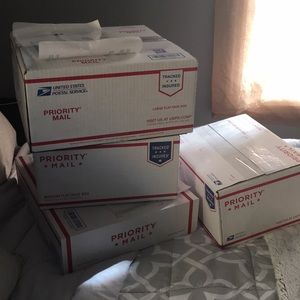 ✨Packages being mailed out today! 🙌🏼✨💜✌🏼